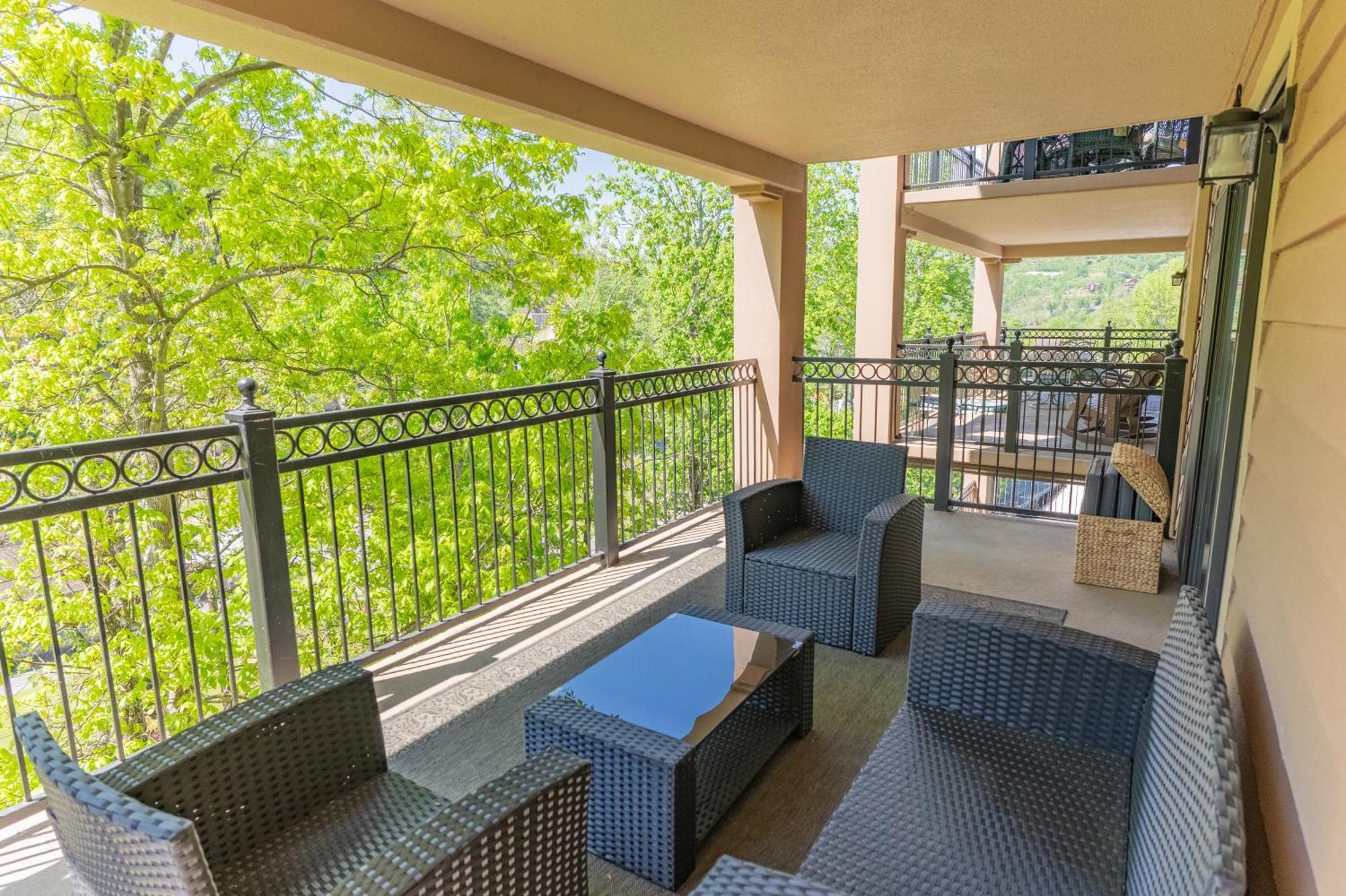 Luxurious Condo, Pool, Fireplace, Hiking Gatlinburg Esterno foto