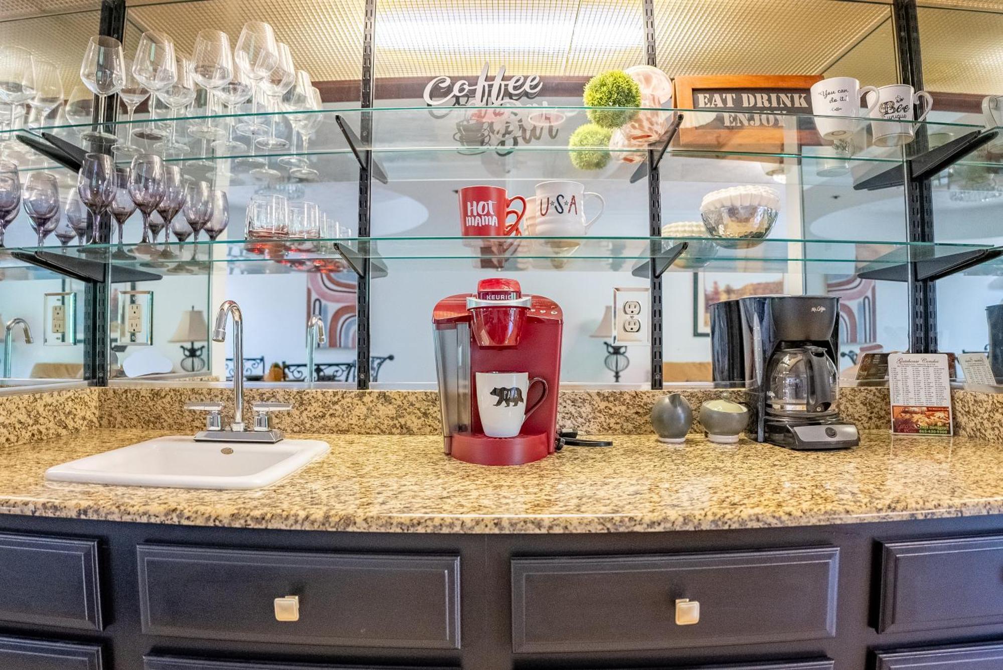 Luxurious Condo, Pool, Fireplace, Hiking Gatlinburg Esterno foto