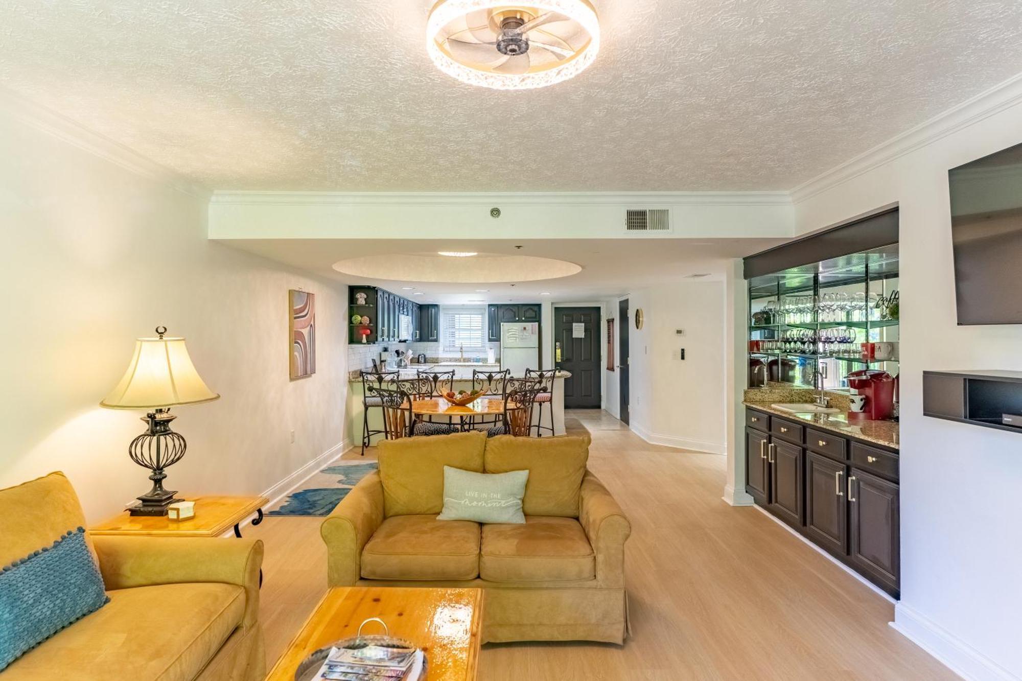 Luxurious Condo, Pool, Fireplace, Hiking Gatlinburg Esterno foto