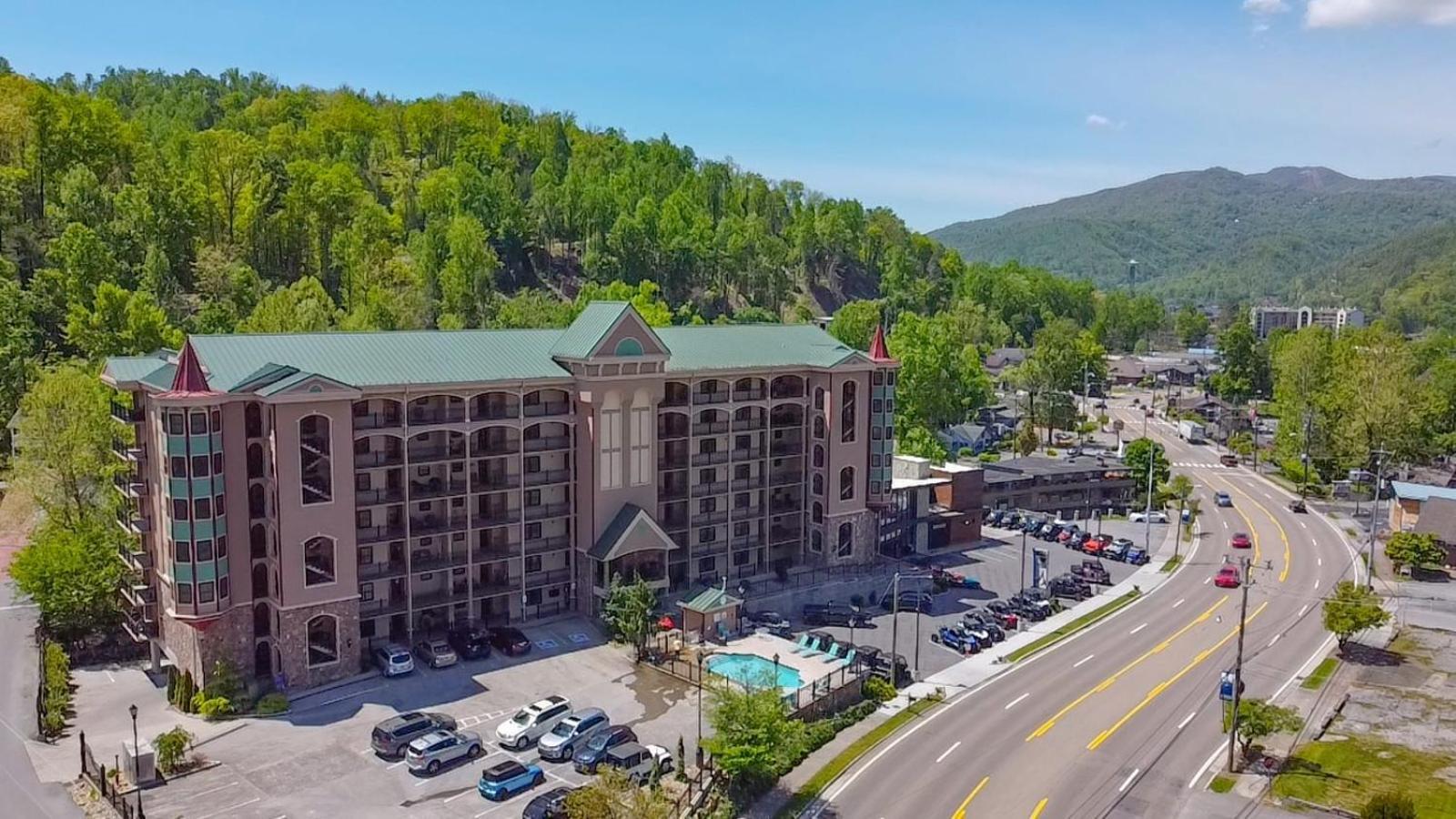 Luxurious Condo, Pool, Fireplace, Hiking Gatlinburg Esterno foto