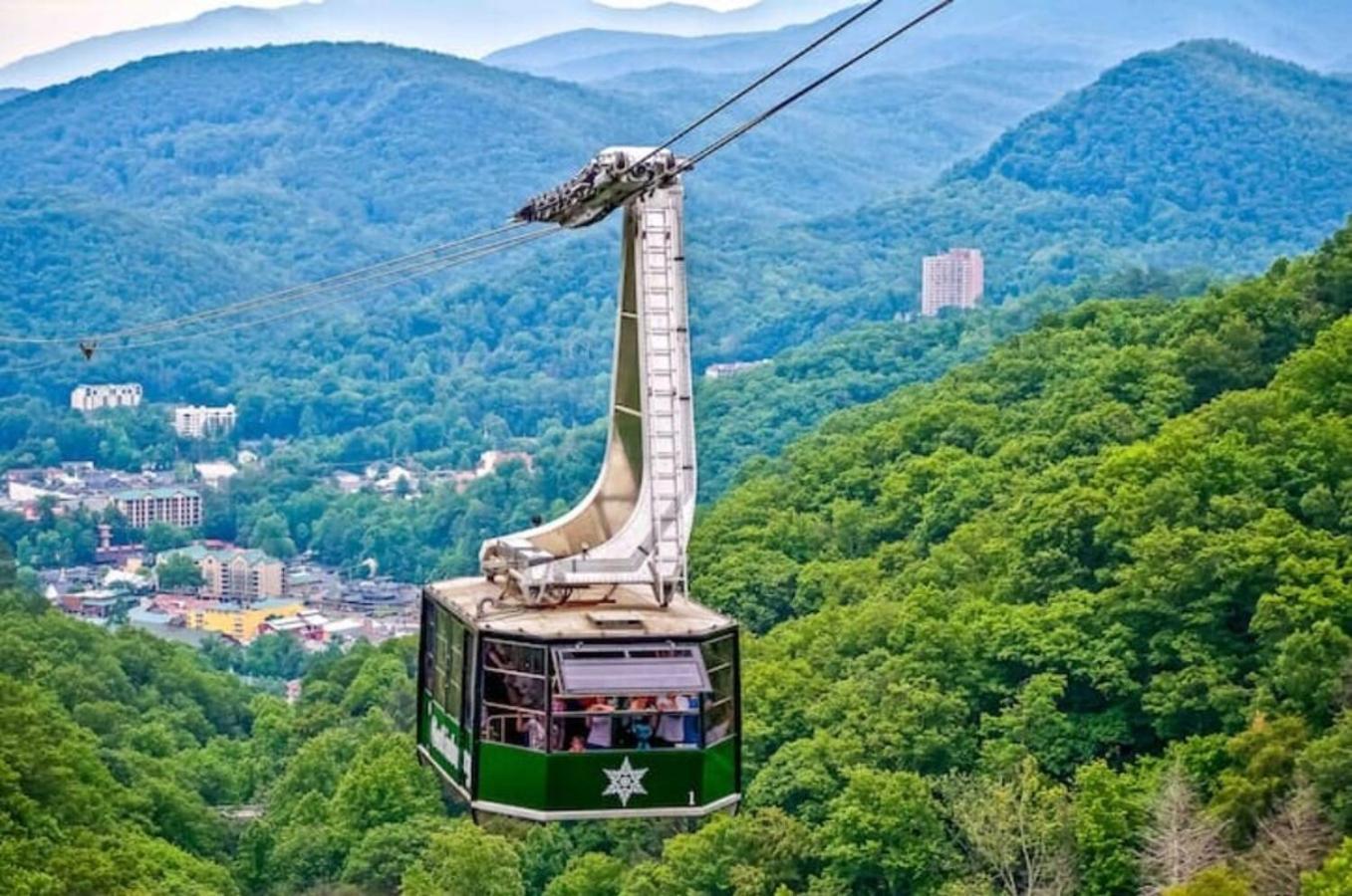 Luxurious Condo, Pool, Fireplace, Hiking Gatlinburg Esterno foto