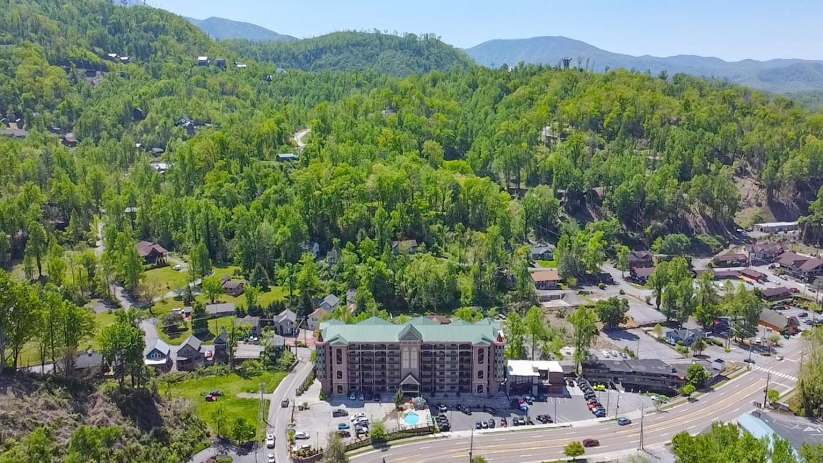 Luxurious Condo, Pool, Fireplace, Hiking Gatlinburg Esterno foto
